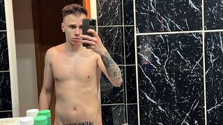 JohnyyMark